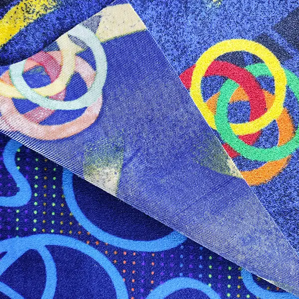Hur väljer man tryckt busstyg för transportinredning?